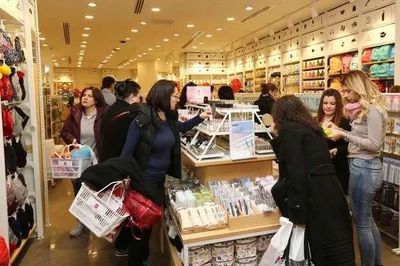 日用百貨平價品牌崛起 誰將成為消費者的省錢利器？